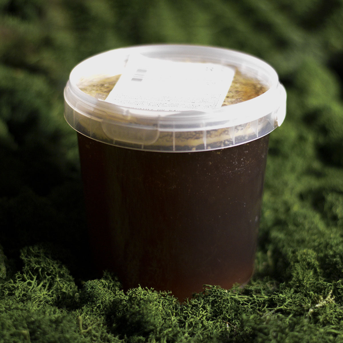 Jautienos/veršienios kaulų sultinys su žolelėmis